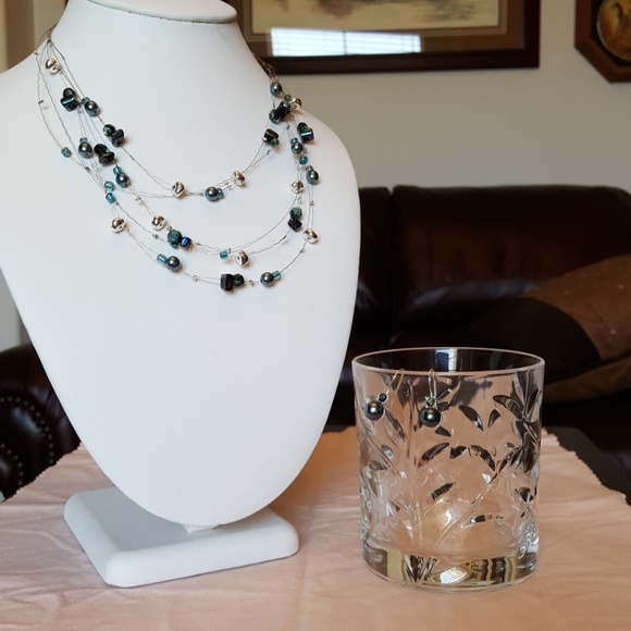 Jewelry - Necklace and earrings